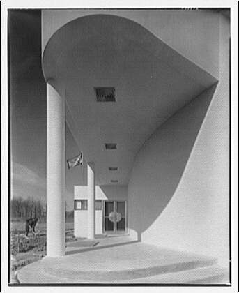 Library of Congress, Prints & Photographs Division, Theodor Horydczak Collection, [reproduction number, LC-H814- 2494-002]